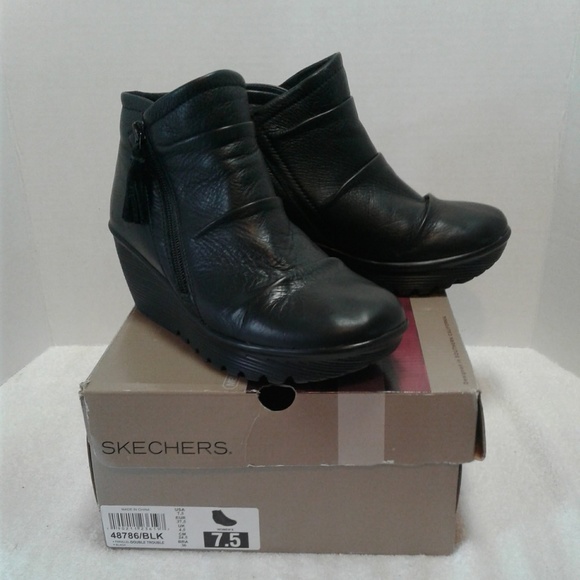 skechers parallel wedge bootie